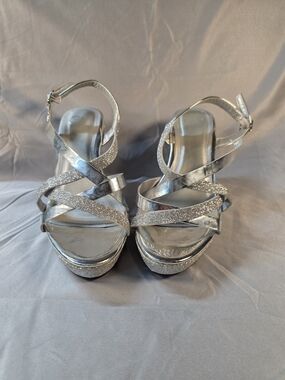 Sparkling Silver Strappy Platform Sandals for Women